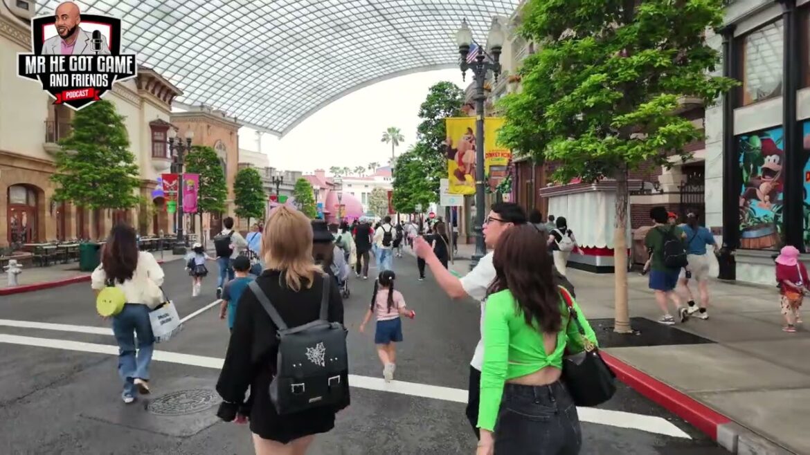 Japan Universal Studios 7am Thursday #universalstudios #themepark #universalstudiosjapan #disney Japan Universal Studios 7am Thursday #universalstudios #themepark #universalstudiosjapan #disney