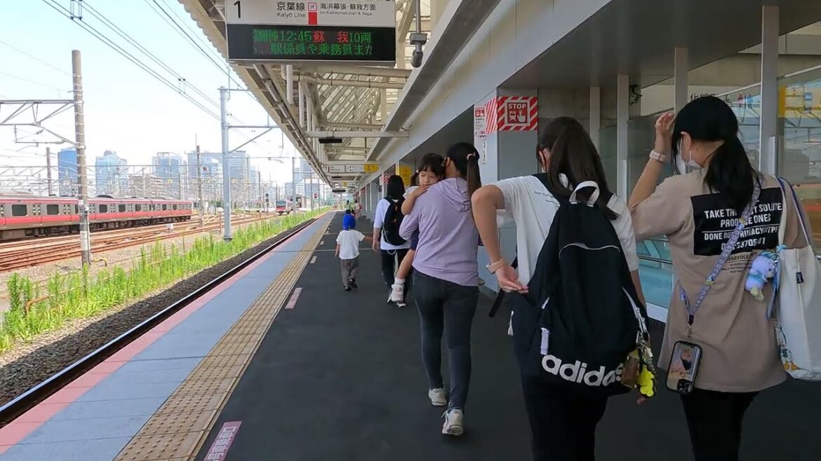 【JAPAN 4K】Walking At Makuhari-Toyosuna Station 幕張豊砂駅 • Tokyo Destination 【JAPAN 4K】Walking At Makuhari-Toyosuna Station 幕張豊砂駅 • Tokyo Destination