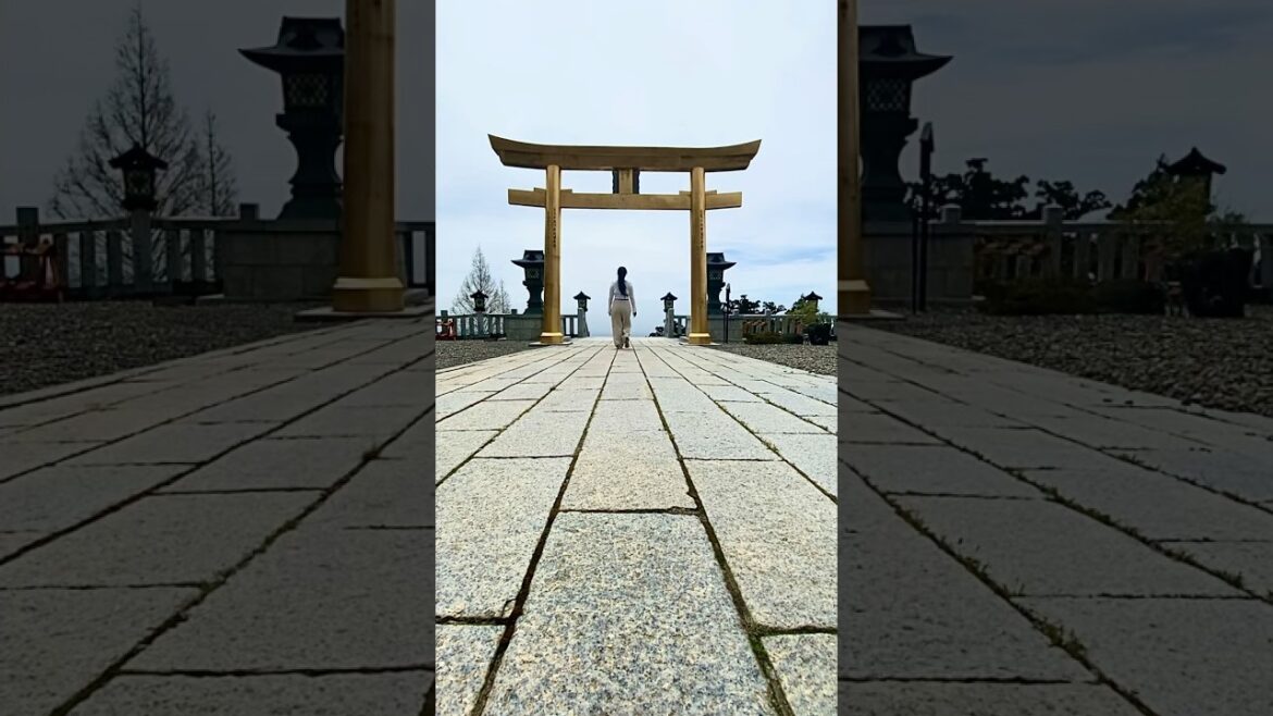 Akihagan Hongu Akiha Shrine,Hamamatsu#japão#japao#travel#templo#torii#portal