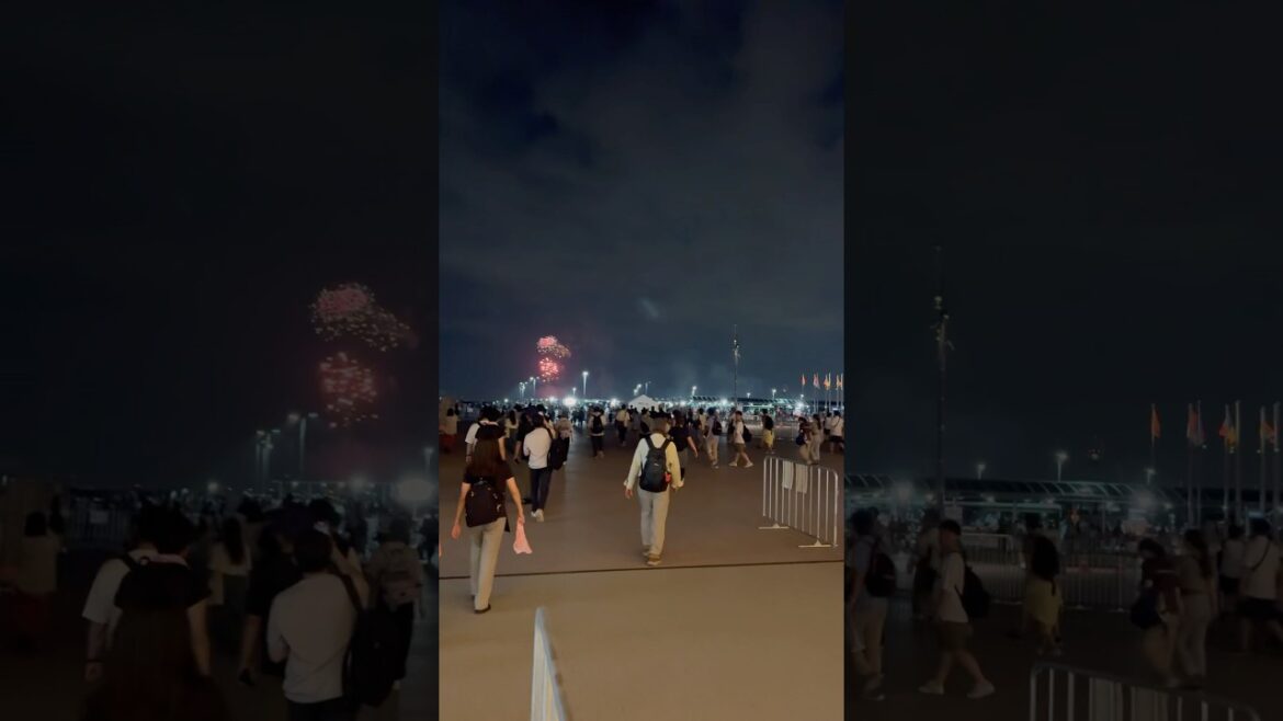 大阪万博 Fireworks Surprise on the Way Back from Osaka Expo 2025 | Japan Night View 4K