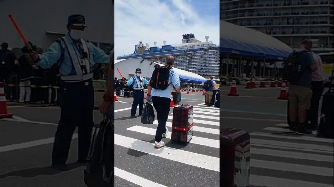 What’s It Like First Time at Yokohama Cruise Port? 🚢🇯🇵 #shorts #travel What’s It Like First Time at Yokohama Cruise Port? 🚢🇯🇵 #shorts #travel
