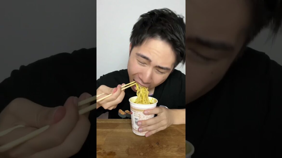 🇯🇵Japanese Cup Noodle vs 🇮🇳Indian Cup Noodles 🇯🇵Japanese Cup Noodle vs 🇮🇳Indian Cup Noodles