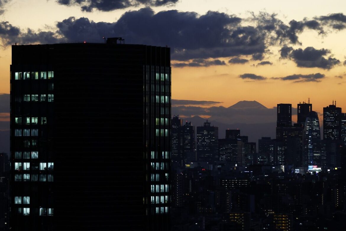 Japan’s Firms Shun Longer Tenor Bonds as Yields Jump, Risks Rise Japan’s Firms Shun Longer Tenor Bonds as Yields Jump, Risks Rise