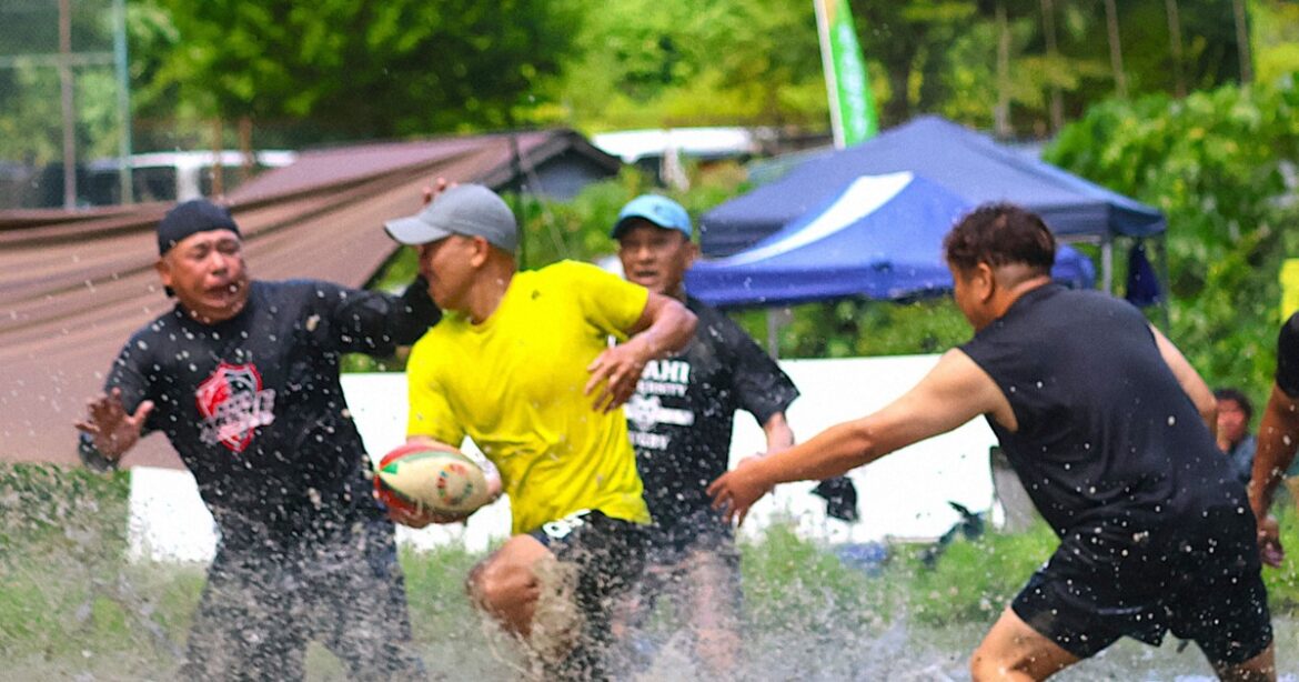 Easy Japanese news in translation: 'Rice field rugby' event held in Nara Prefecture