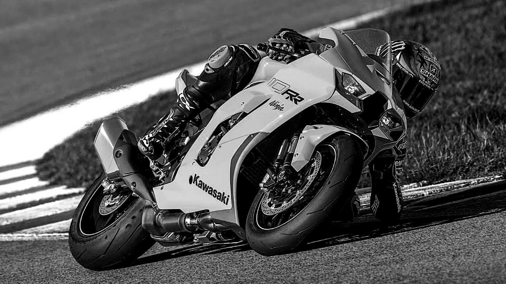 2025 Kawasaki Ninja ZX-10RR Cornering