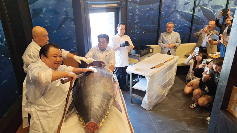 Japan’s Famous Sushi Chain ‘Sushi Zanmai’ Opens in LA Koreatown