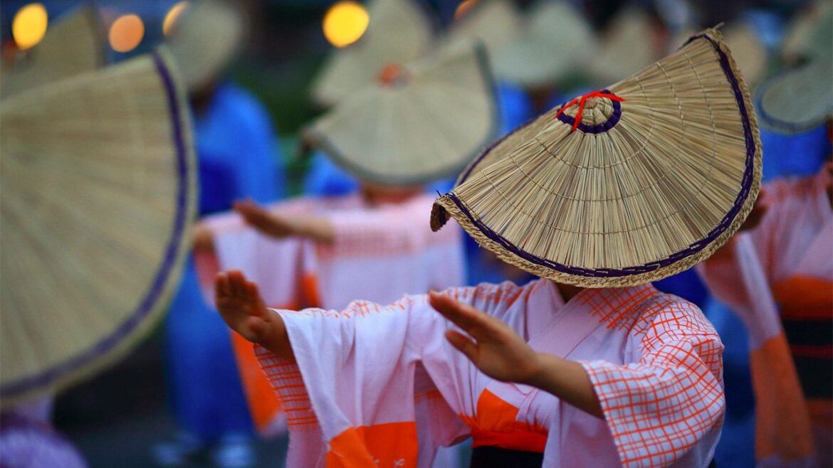 Owara Kaze no Bon: A Classic Japanese Dance Festival