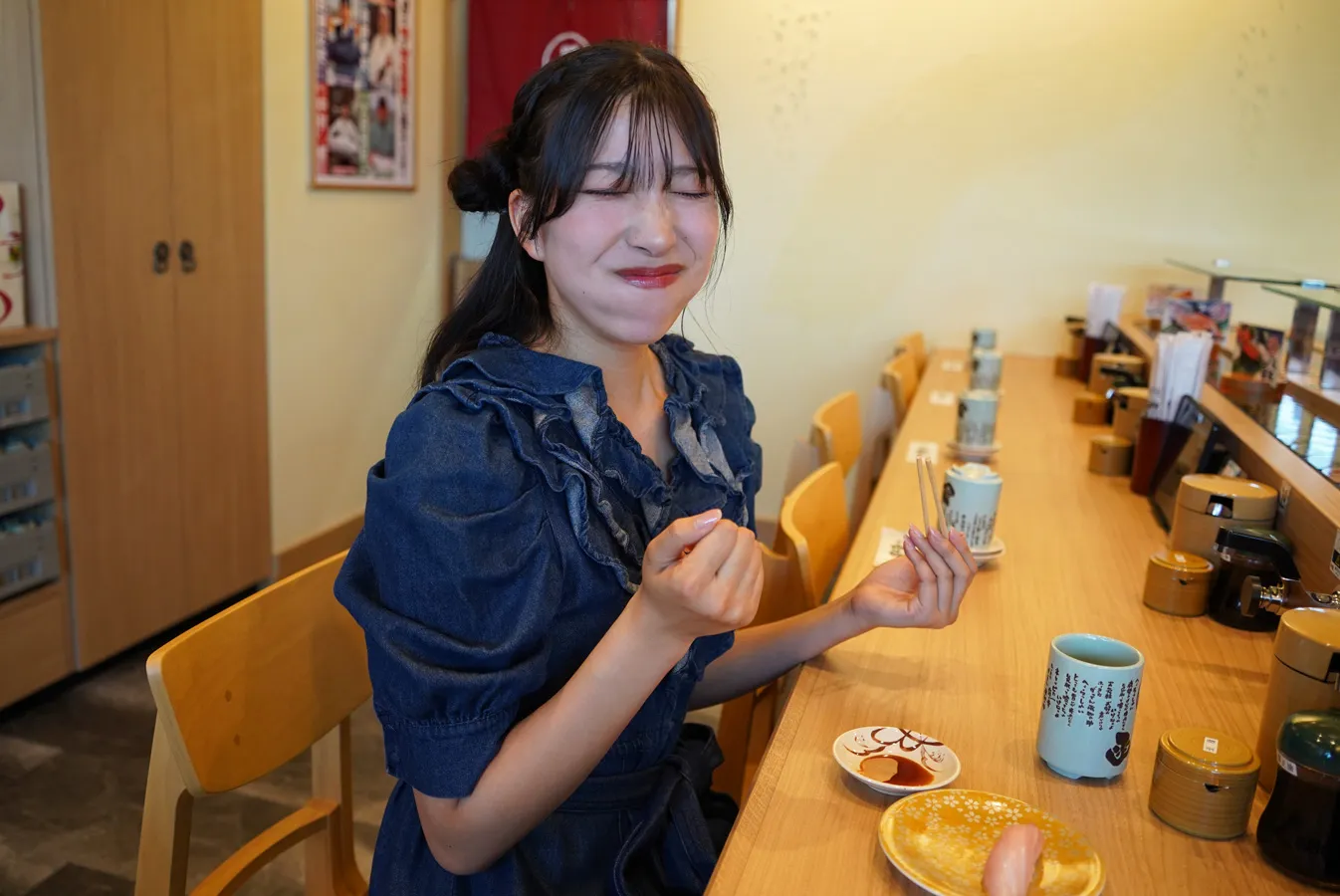 My favorite sushi topping is scallops!