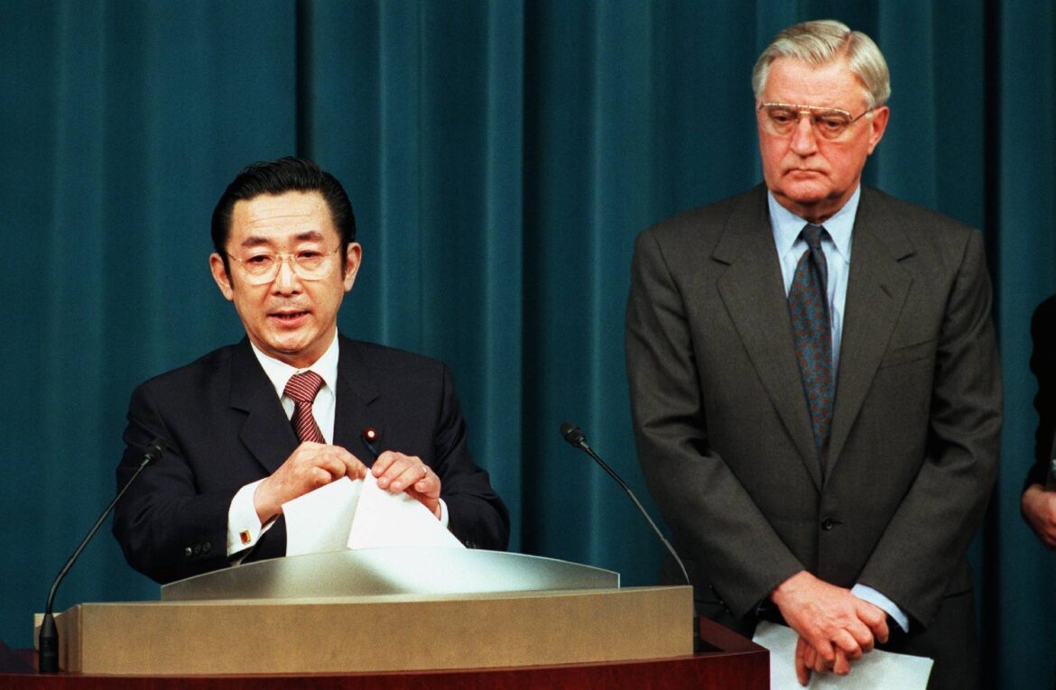 Concerns rising over lack of Okinawa backers in LDP Concerns rising over lack of Okinawa backers in LDP