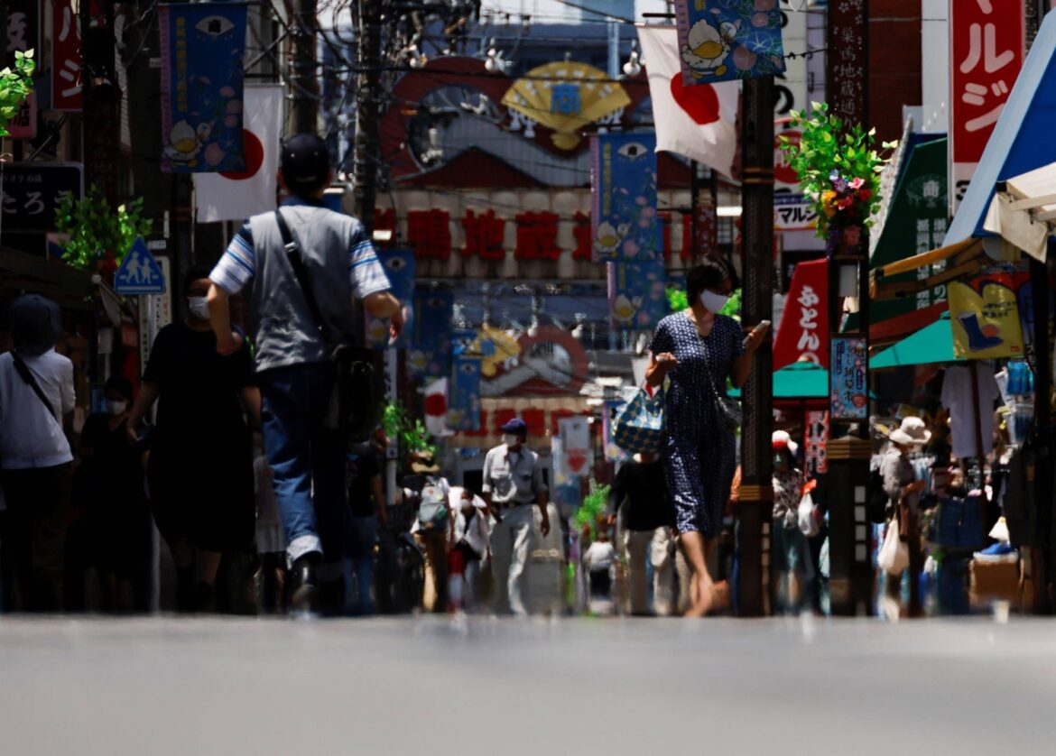 Tokyo household budgets further squeezed by heat wave Tokyo household budgets further squeezed by heat wave