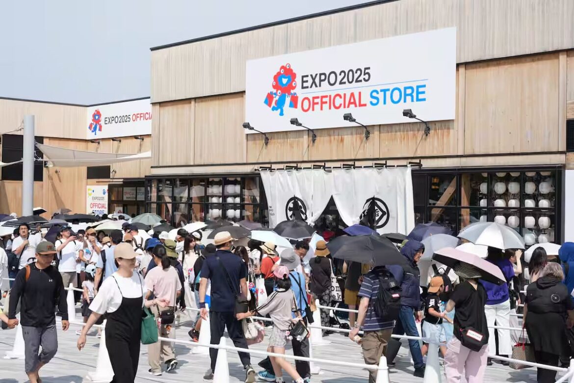 MYAKU-MYAKU popularity