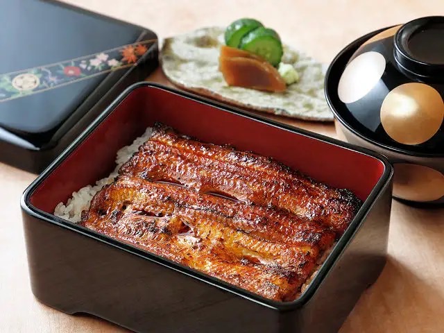 Mastering the art of eel takes years. (©Ginza Yondaime TAKAHASHIYA)