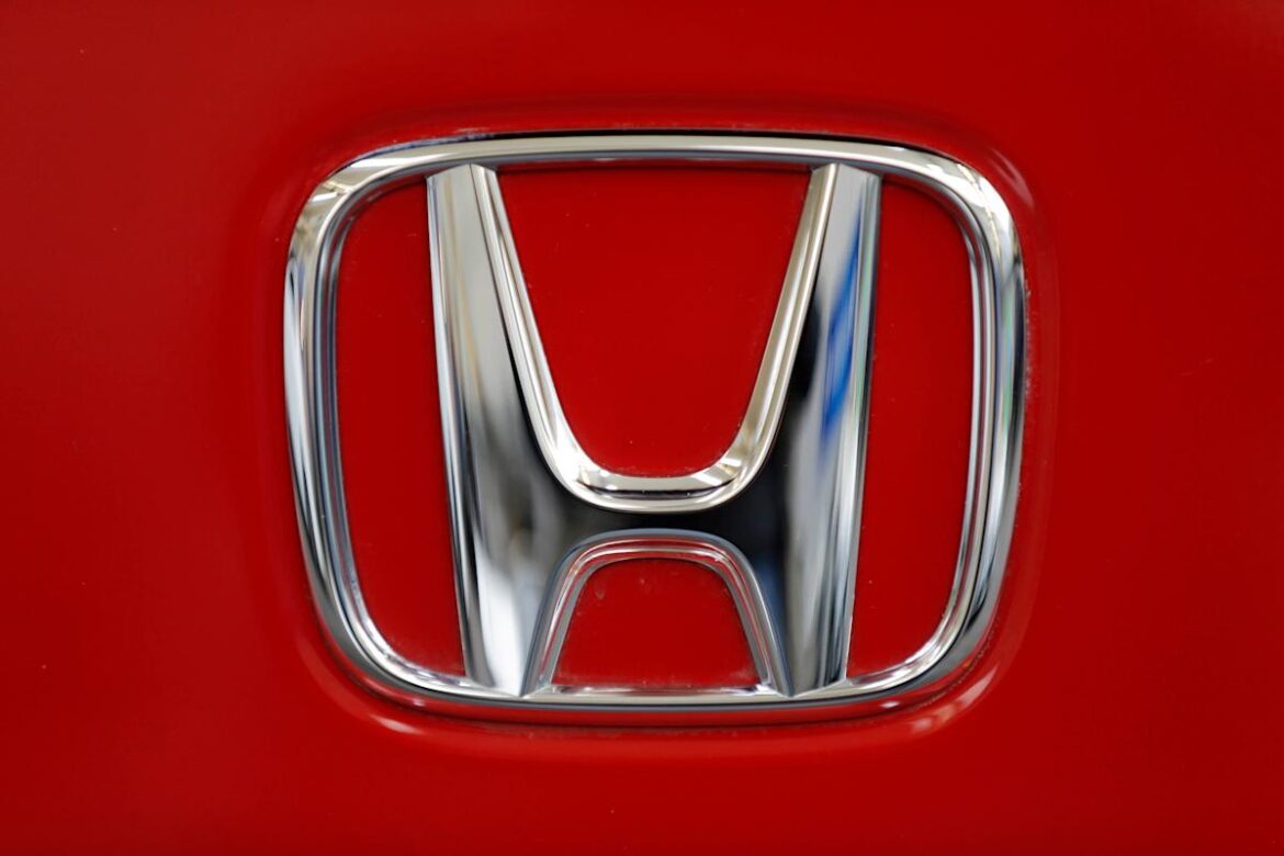 Japan’s Honda forecasts drop in profits despite strong US auto sales Japan's Honda forecasts drop in profits despite strong US auto sales