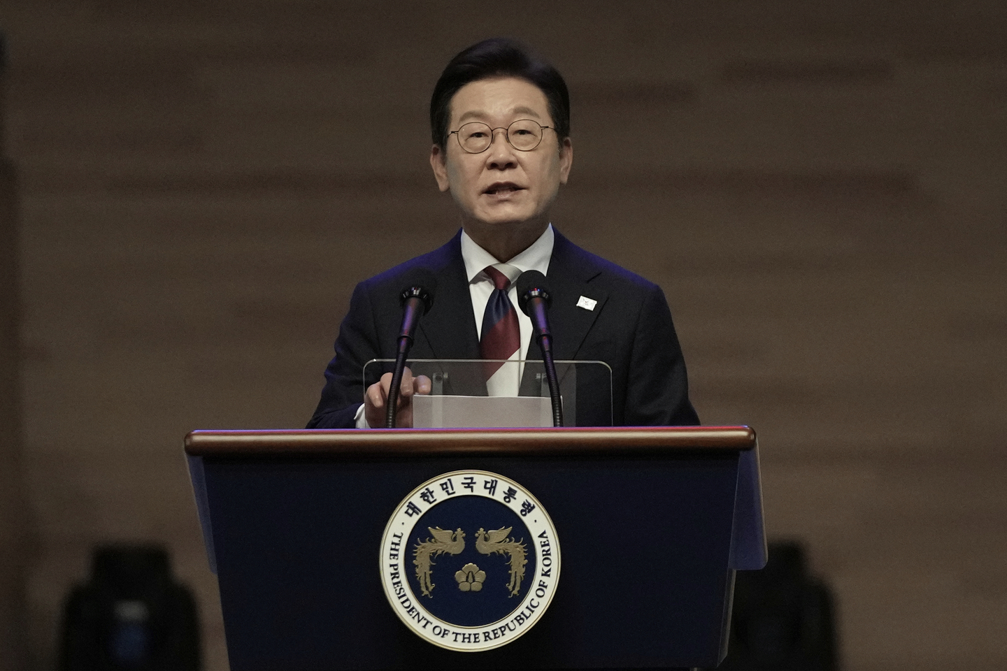President Lee Jae Myung speaks during a ceremony to celebrate the 80th anniversary of Korea's liberation from Japanese colonial rule in Seoul on Aug. 15. [JOINT PRESS CORPS]