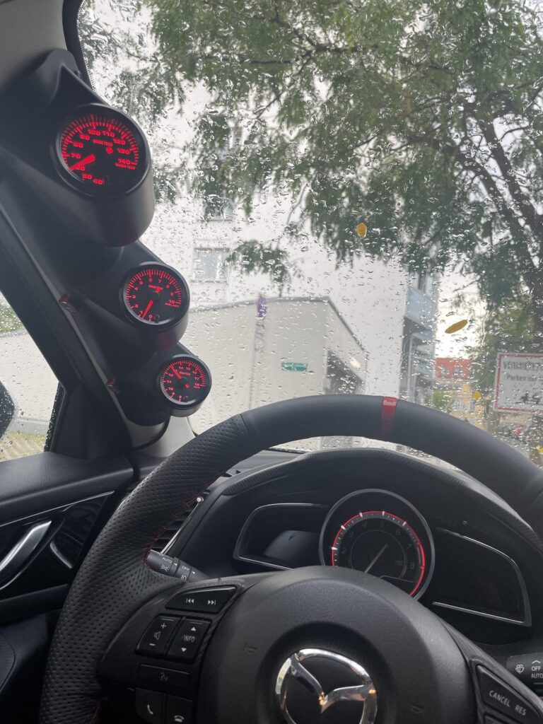 Mounted some gauges in my Mazda 3
