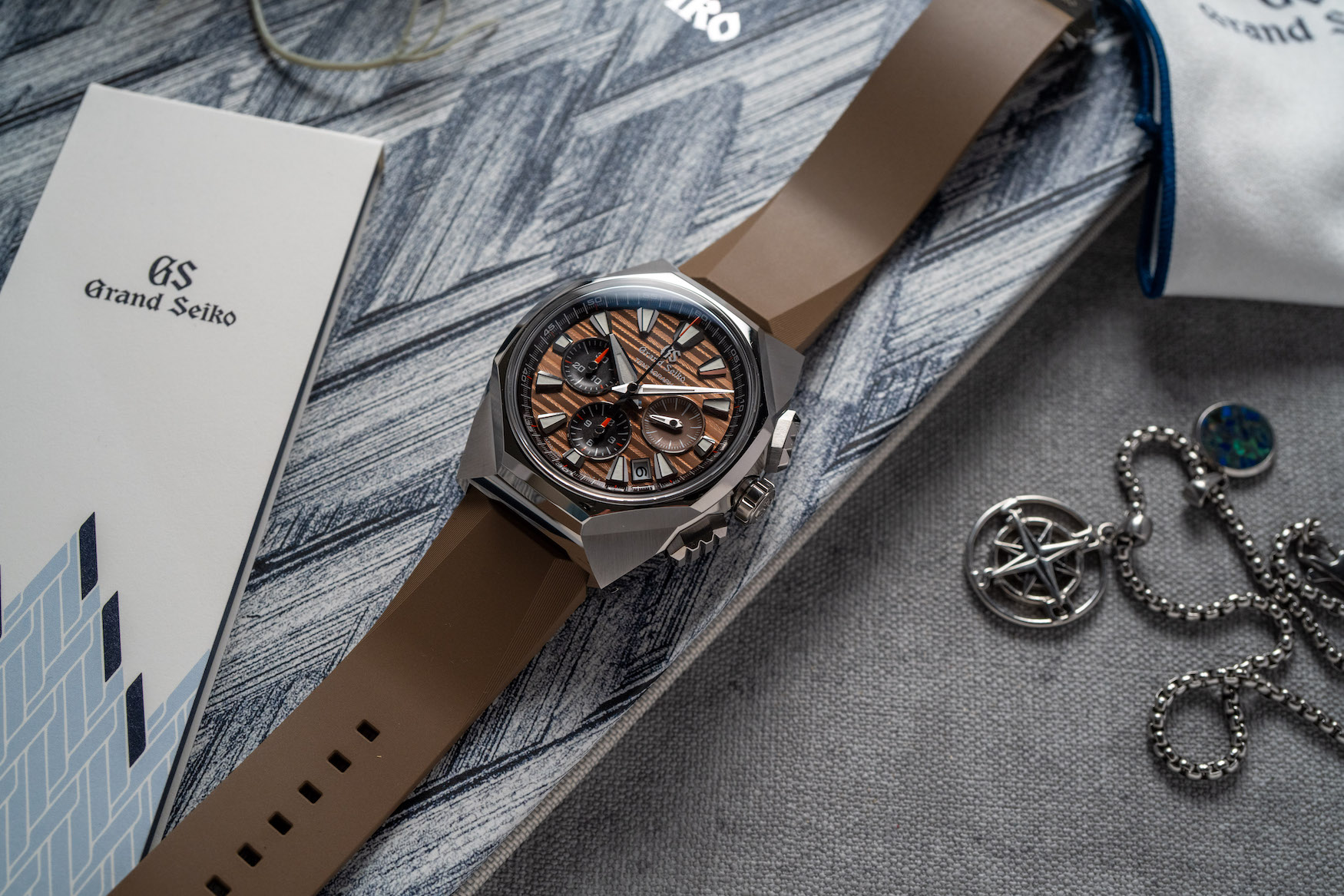Grand Seiko SLGC009 Tokyo Lion Tentagraph 29