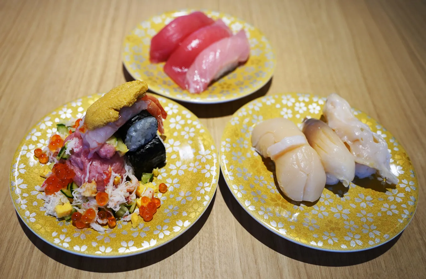 (Left) Sea Treasure Roll - 580 yen (Center) Bluefin Tuna Feast - 1380 yen (Right) Shellfish Feast - 1280 yen
