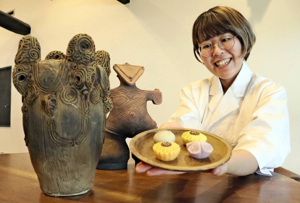 Confectioner Creates Wagashi Traditional Japanese Sweets Inspired by Jomon Period Pottery Designs