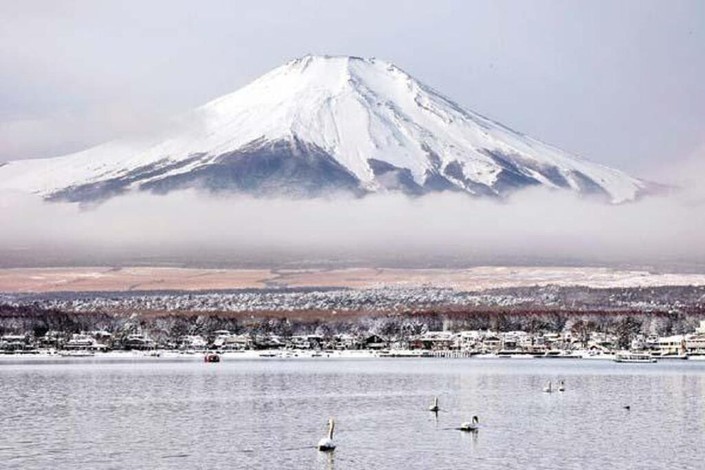 It is the season’s first fatality to occur on the Yamanashi Prefecture side of the mountain.