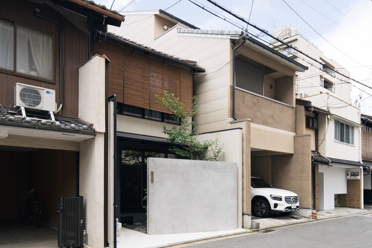 House Mokusei / atelier yoo - Exterior Photography, Concrete
