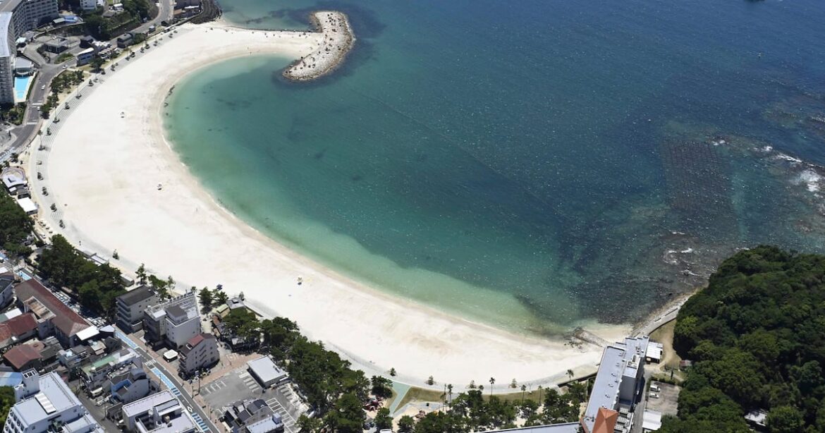 8.8-magnitude earthquake sends tsunami waves into coasts of Russia, Japan, Hawaii – Boston 25 News