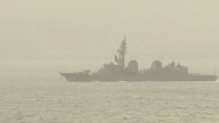 JS Suzunami arrives in Wellington. 