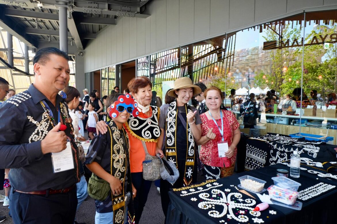 Buri crafts, sape performance captivate visitors during Sarawak Week at Malaysia Pavilion in Osaka Buri crafts, sape performance captivate visitors during Sarawak Week at Malaysia Pavilion in Osaka