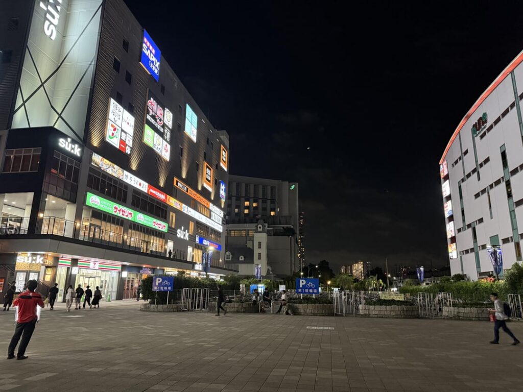 Now, Kaihin Makuhari (海浜幕張)