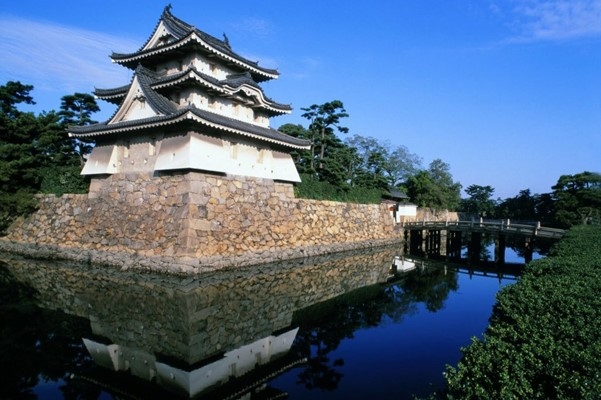 Takamatsu Castle with traces of the Edo period / Photo = Rakuten Travel