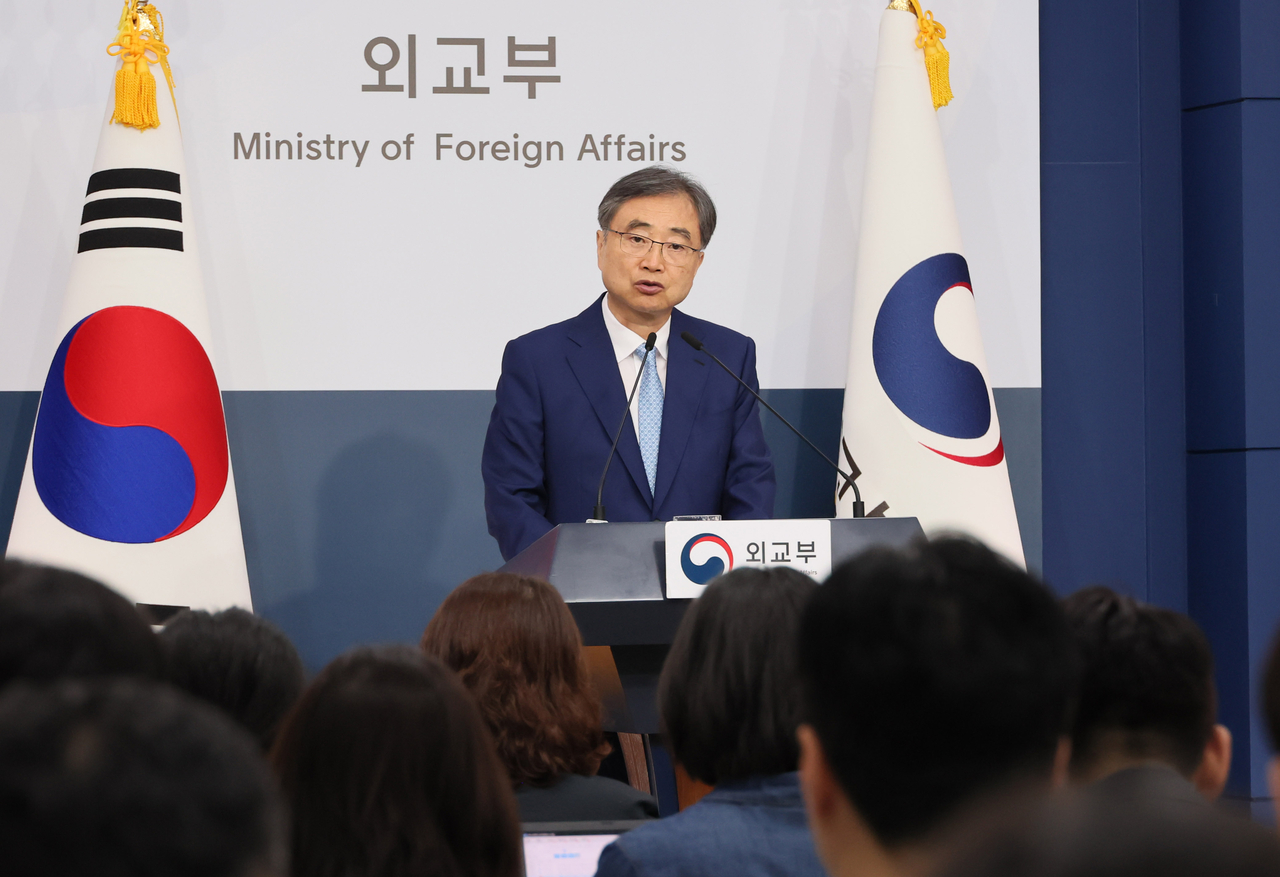 Foreign Minister Cho Hyun speaks during a press conference at the Foreign Ministry in Seoul on Thursday. (Yonhap)
