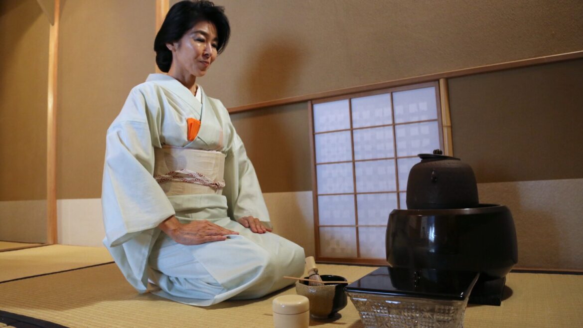 Matcha madness leaves Japan’s tea ceremony pros skeptical Matcha madness leaves Japan's tea ceremony pros skeptical