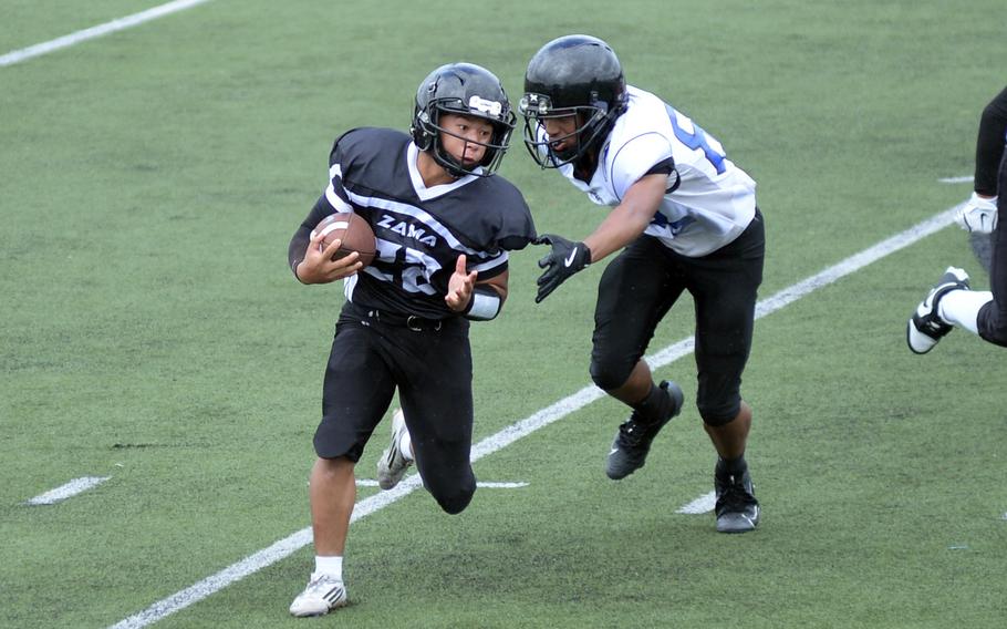 Gabriel Simpkins breaks free.