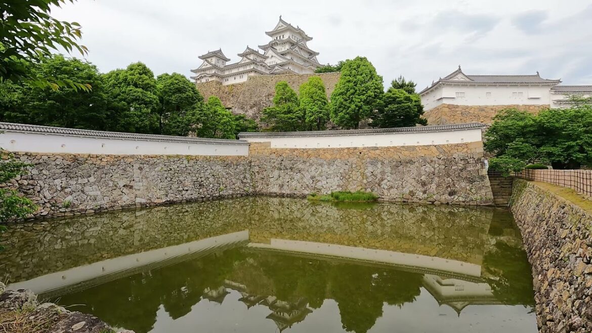 Himeji-Jo Castle. Belle vue du Château. Musique Apaisante. Sommeil Yoga & Danse. Vidéo Slow TV 4K Himeji-Jo Castle. Belle vue du Château. Musique Apaisante. Sommeil Yoga & Danse. Vidéo Slow TV 4K