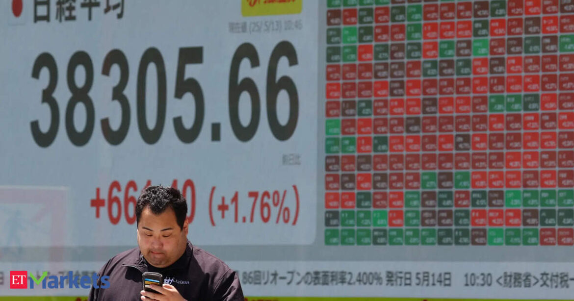 Japan's super-long bonds fall as PM Ishiba's aide intends to resign