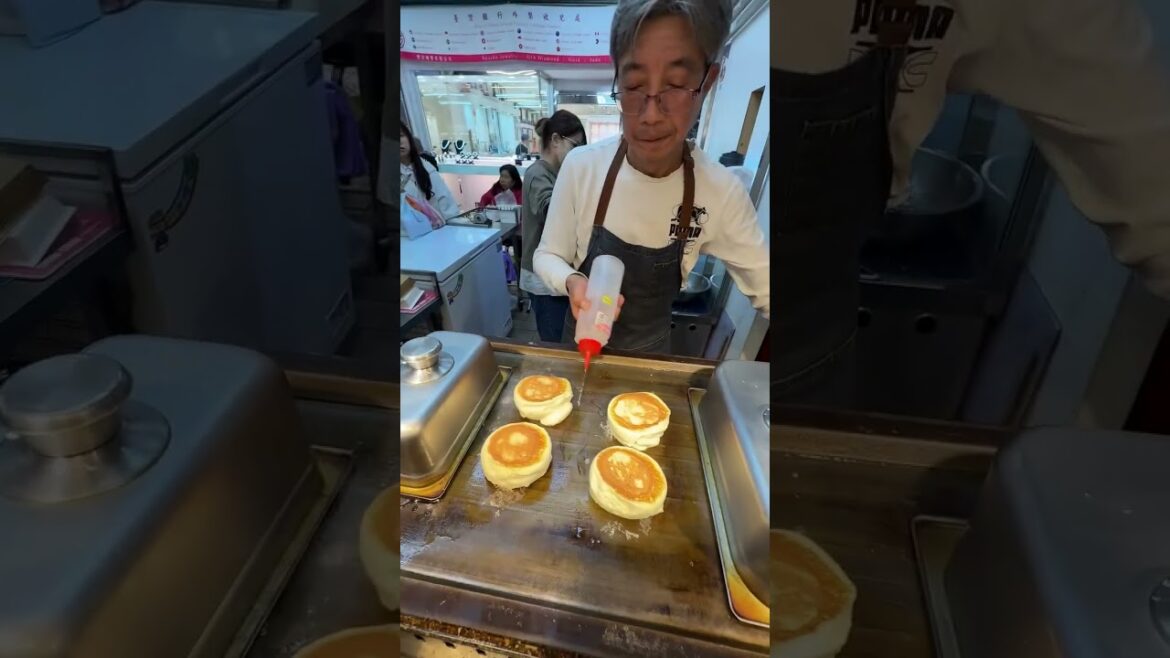 Fluppy Japanese Soufflé Pancakes #travel #shorts #japan #japanesefood #japanesestreetfood #food