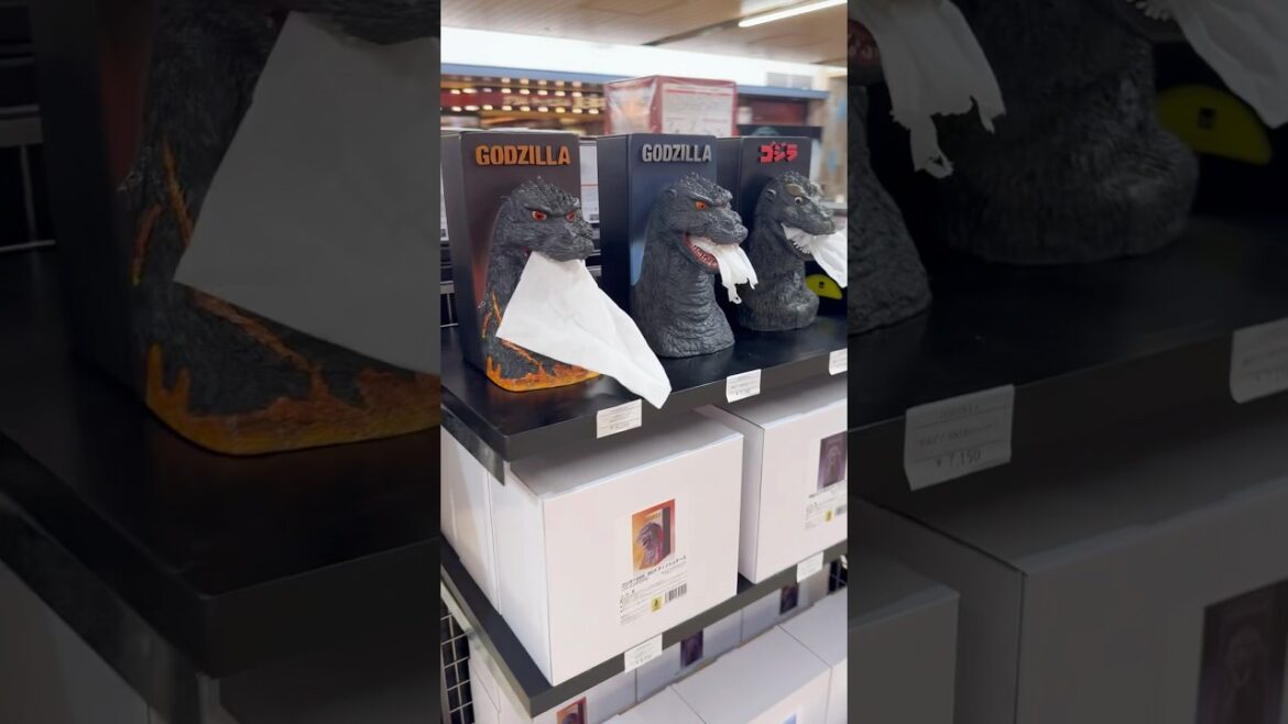 🇯🇵 Japan Travel Information Godzilla Store Shin Osaka station 9/3 - 9/16 #travelvlog #travel #ゴジラ