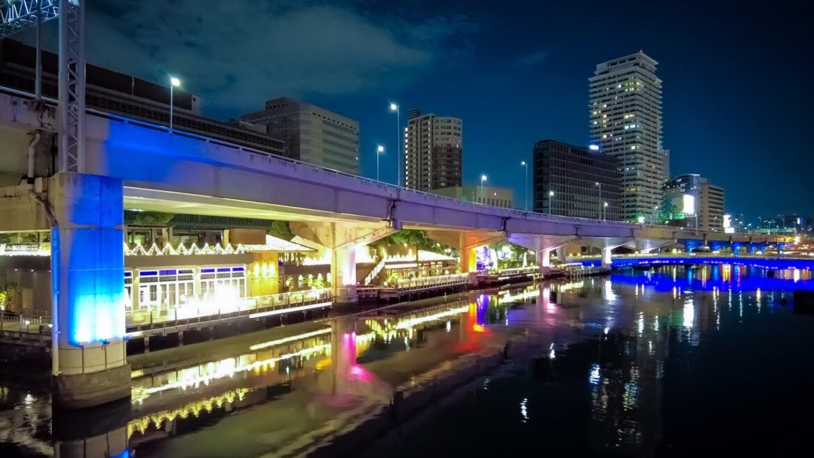 🇯🇵 Japan Walking Tour - Osaka Night Walk Nakanoshima Park | 4K HDR