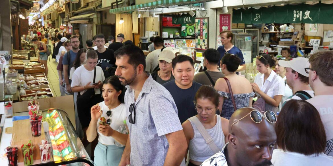 Japan upgrades rice demand forecast, thanks in part to hungry tourists Japan upgrades rice demand forecast, thanks in part to hungry tourists