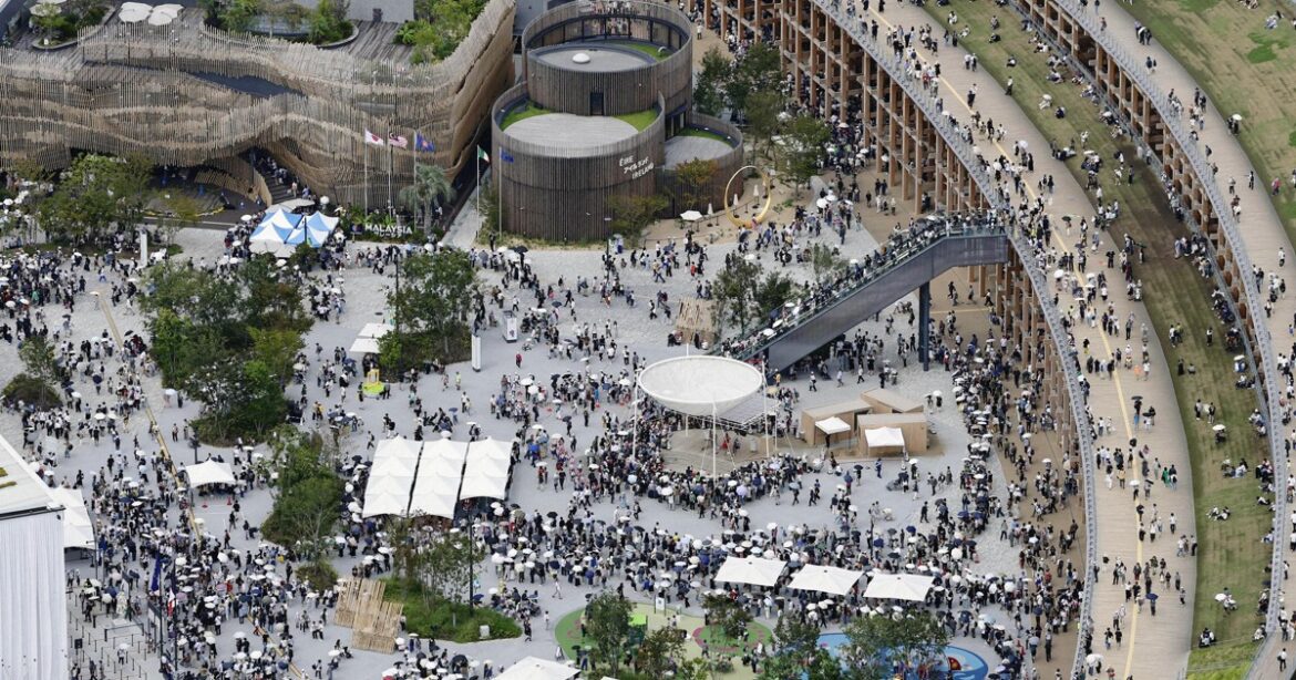 Osaka Expo sees record 218,130 visitors Sept. 13 with 1 month remaining until closing Osaka Expo sees record 218,130 visitors Sept. 13 with 1 month remaining until closing
