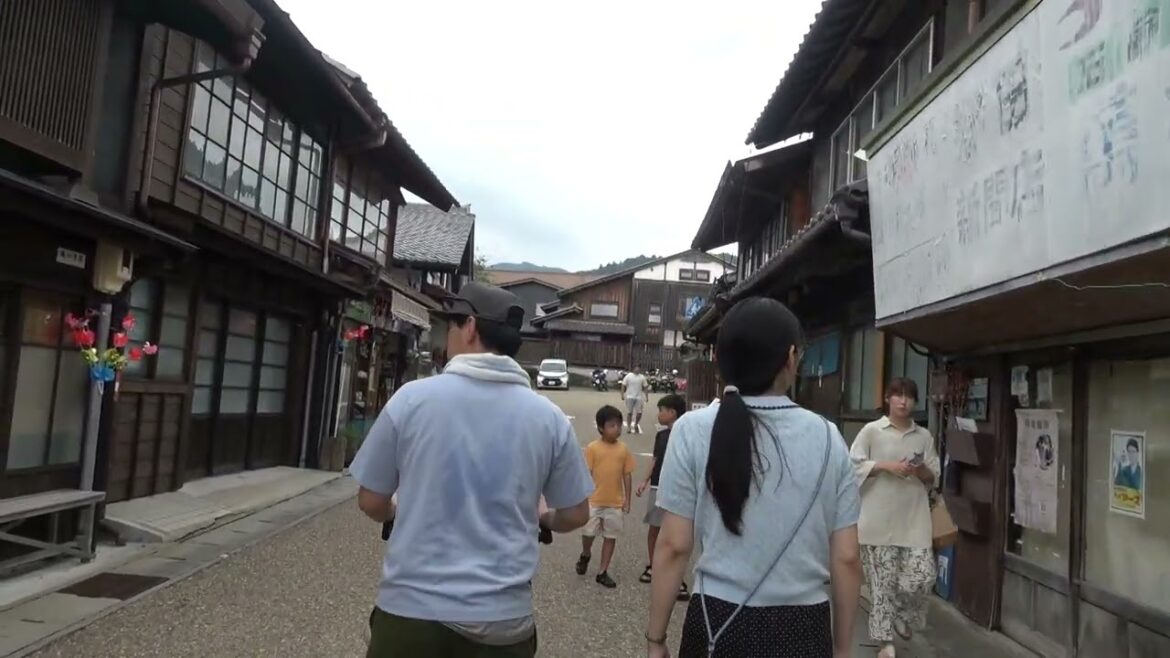 岩村城下町 Iwamura Castle Town เมืองปราสาทอิวามูระ Reruntuhan kastil gunung di Iwamura, Nakasendō 岩村城下町 Iwamura Castle Town เมืองปราสาทอิวามูระ Reruntuhan kastil gunung di Iwamura, Nakasendō