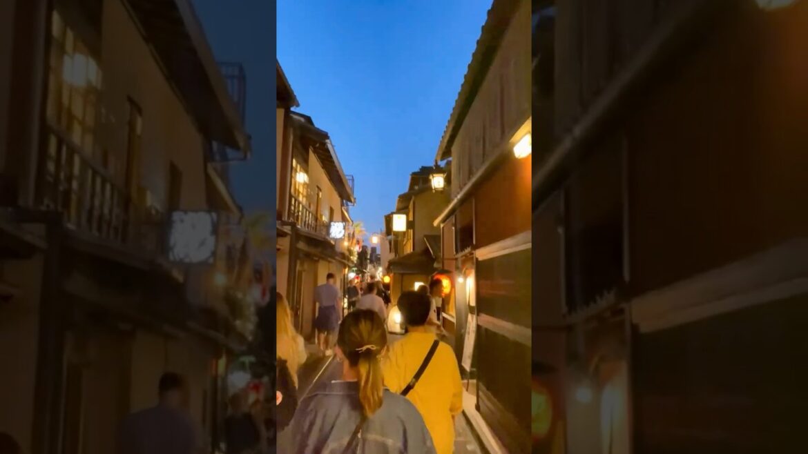 Kyoto Street 🇯🇵 #asmr #japantravel #youtube #japanesefood #youtubeshorts #japan #travel #shorts