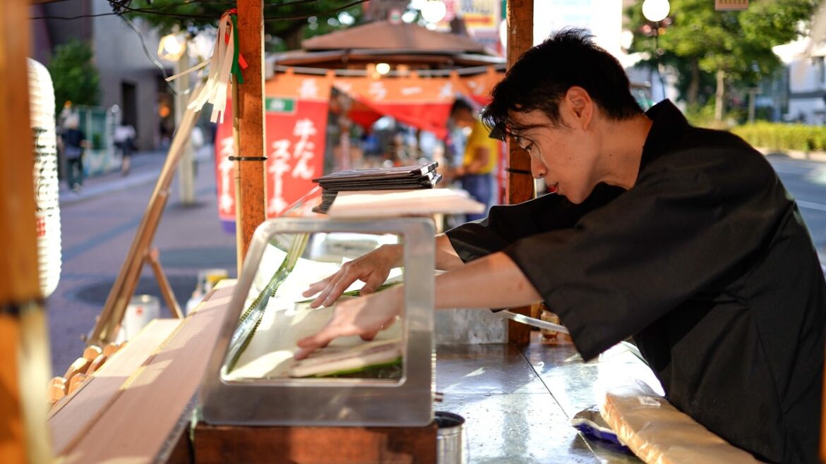 福岡博多 中洲･天神屋台で腕を磨いた屋台職人がワンオペで自身の屋台を開業！豊前鱧だしラーメンは唯一無二の味 Japanese Yatai Street food stall Fukuoka Japan