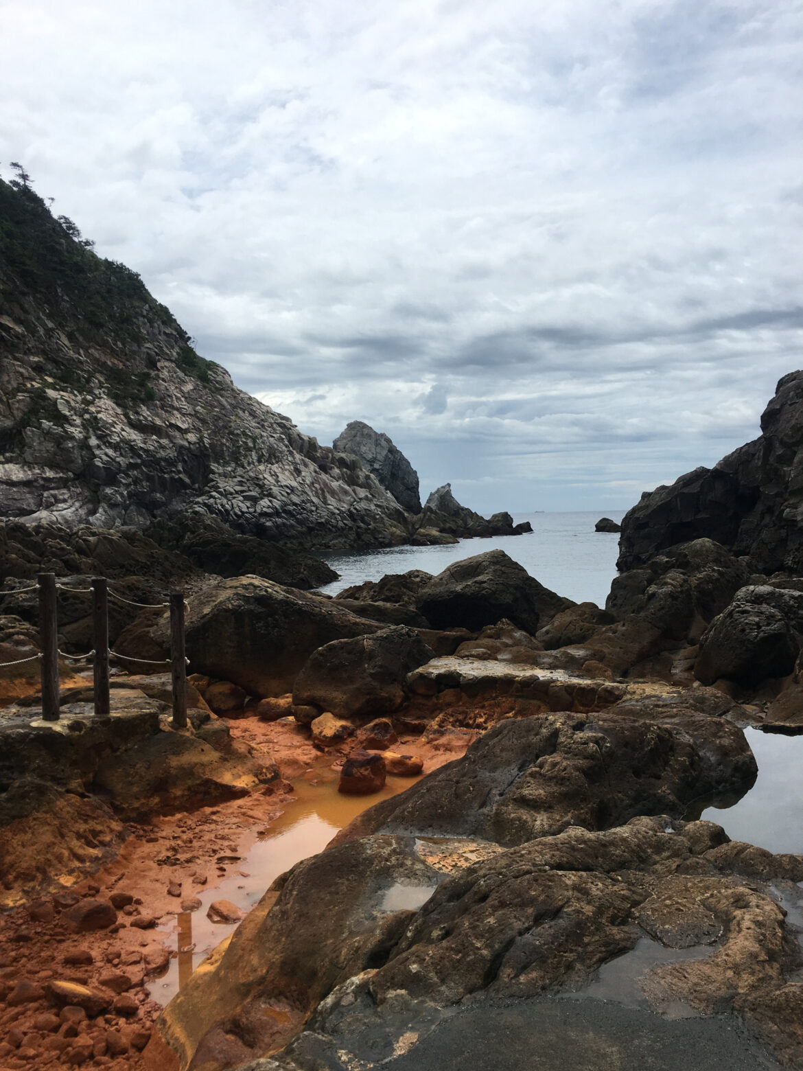 Hot springs in Japan give insight into ancient microbial life on Earth