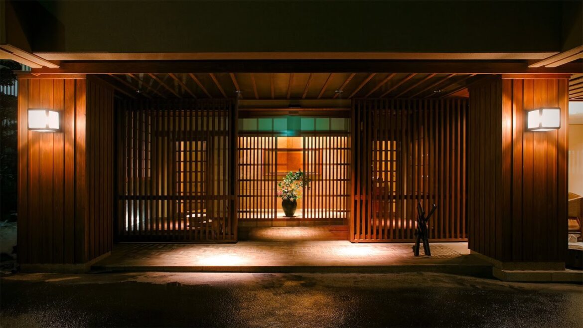 Rustic Wooden Ryokan Stay in Japan’s 600 Year Old Onsen Town | YUMUSHI ICHIJOH
