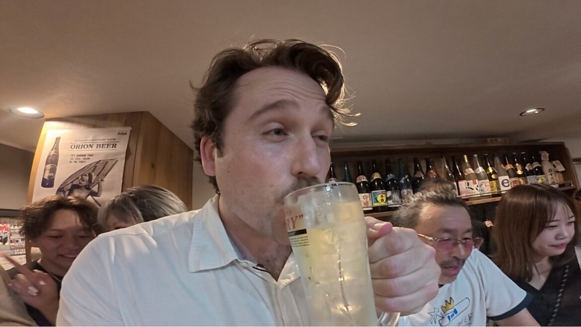 Drinking in Japan till I Pass out in the Street (the salaryman experience)