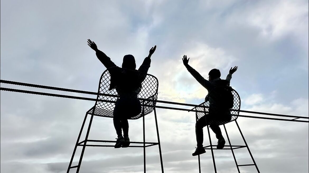 Hokkaido Summer: Clouds, Melons & King Crab! 🇯🇵