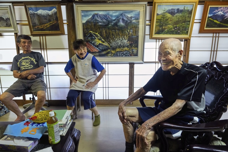 Japan Mt Fuji Oldest Climber
