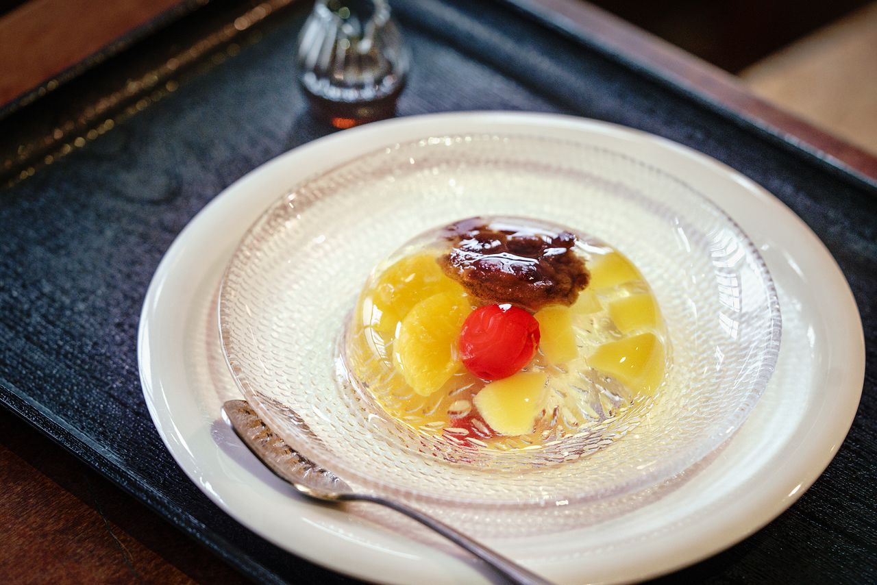 Koguma’s distinctive anmitsudama. (© Kawaguchi Yōko)