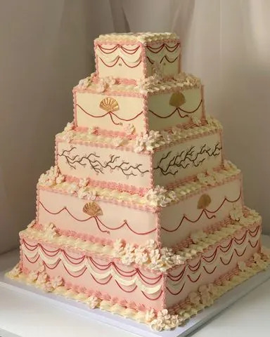 April's Baker Kyoto-inspired wedding cake