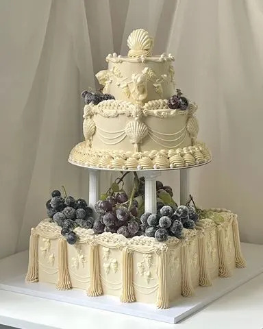 April's Baker Athens-inspired wedding cake